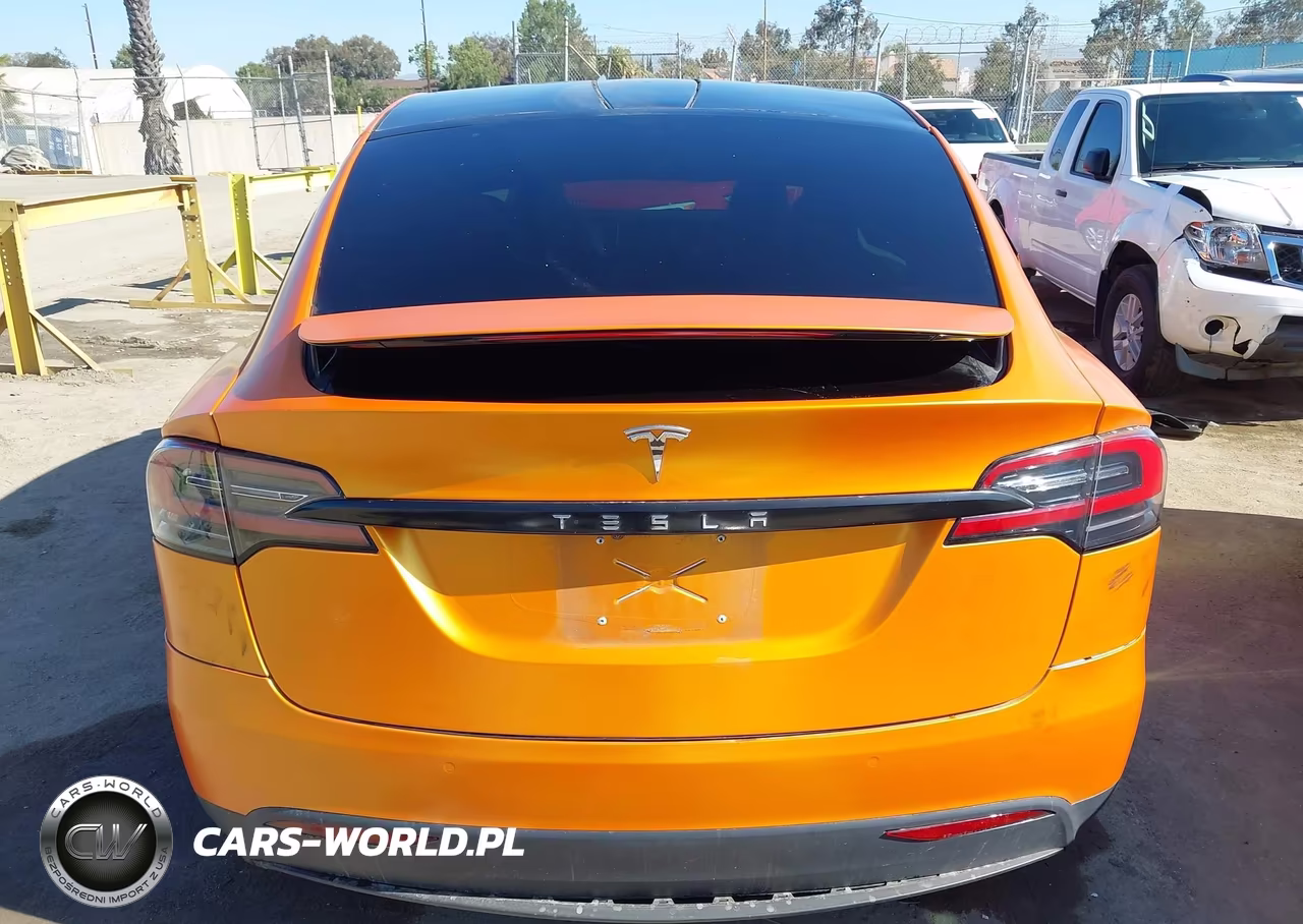 2018 Tesla Model X 100D-75D-P100D VIN:5YJXCAE27JF101982 - 16