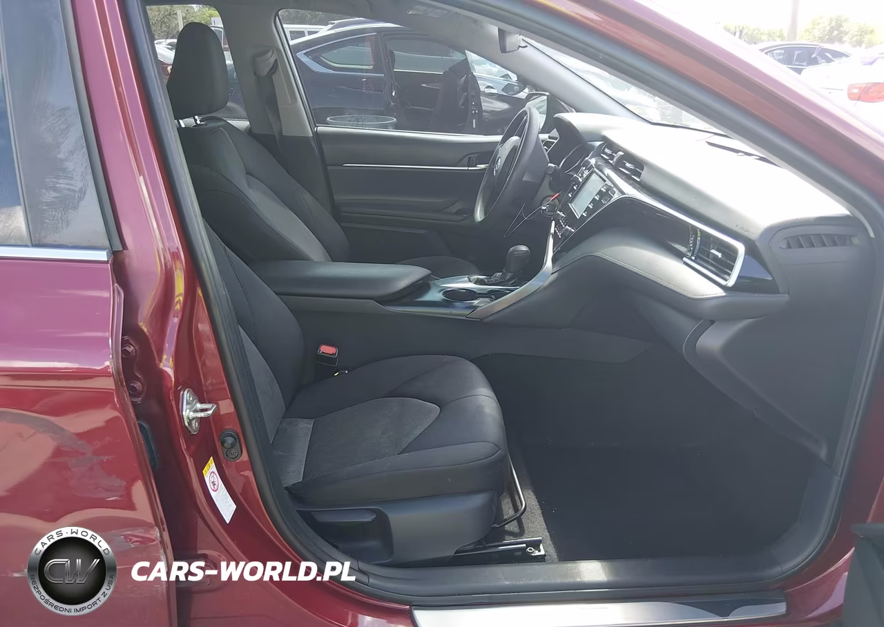 2018 Toyota Camry Le VIN:4T1B11HK0JU527852 - 5