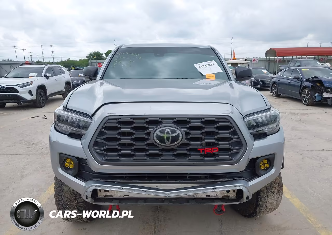 2022 Toyota Tacoma Trd Off Road VIN:3TMCZ5AN6NM516085 - 11