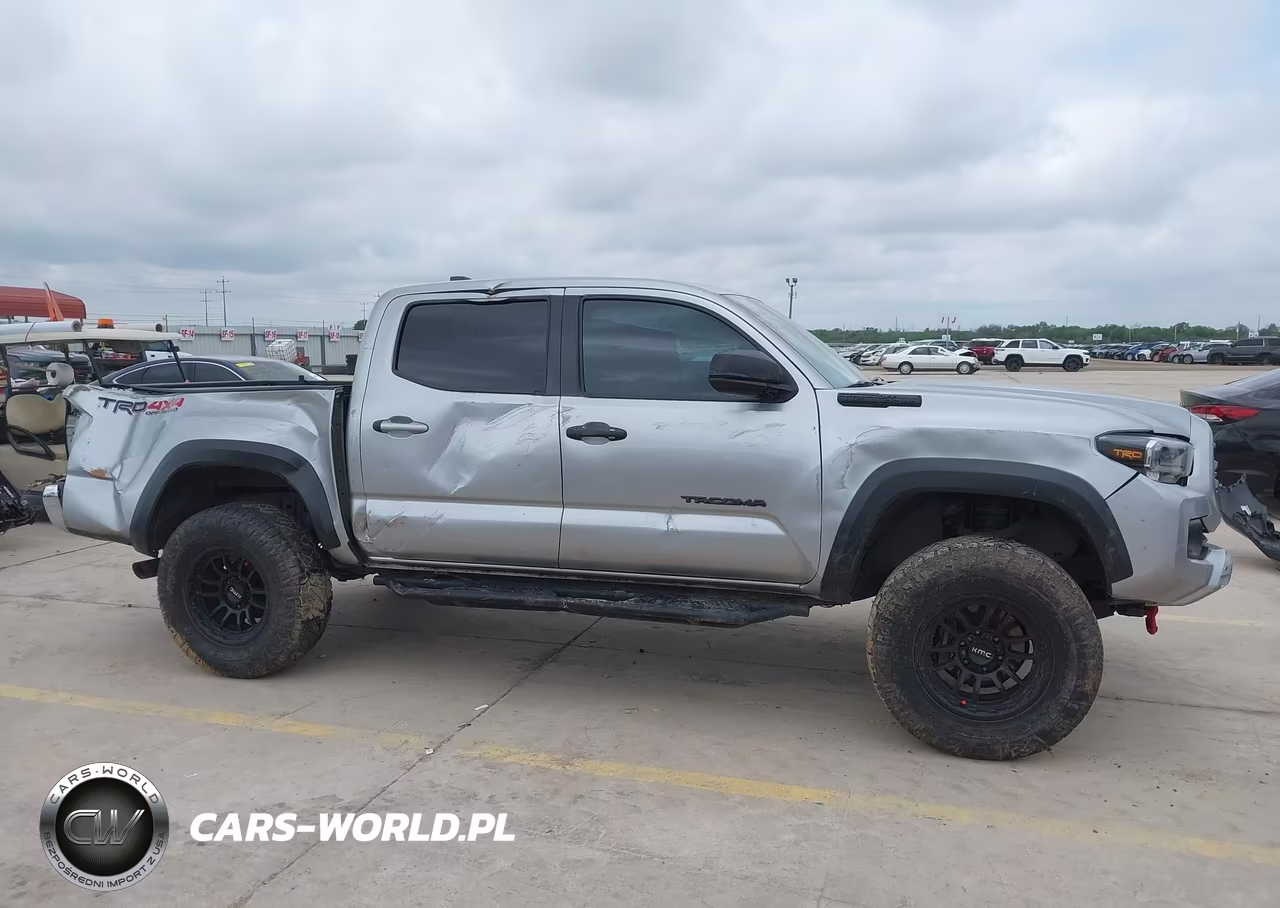 2022 Toyota Tacoma Trd Off Road VIN:3TMCZ5AN6NM516085 - 12