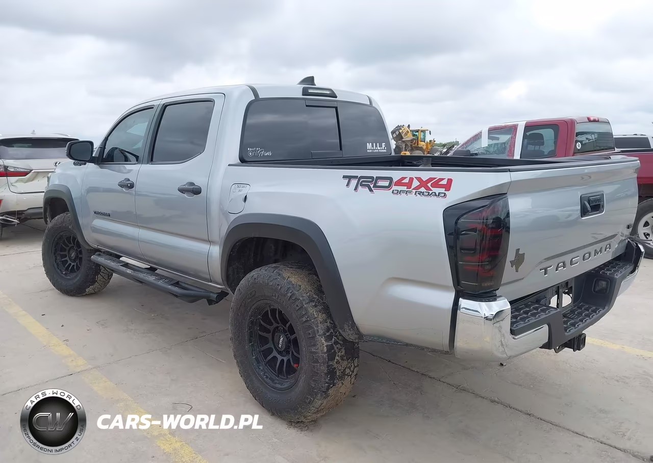 2022 Toyota Tacoma Trd Off Road VIN:3TMCZ5AN6NM516085 - 3