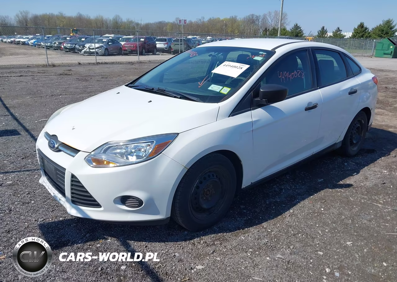 2014 Ford Focus S VIN:1FADP3E25EL255957 - 2