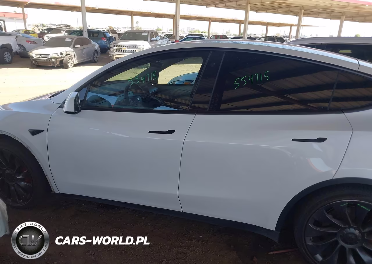 2022 Tesla Model Y Performance Dual Motor All-Wheel Drive VIN:7SAYGDEF5NF554715 - 14