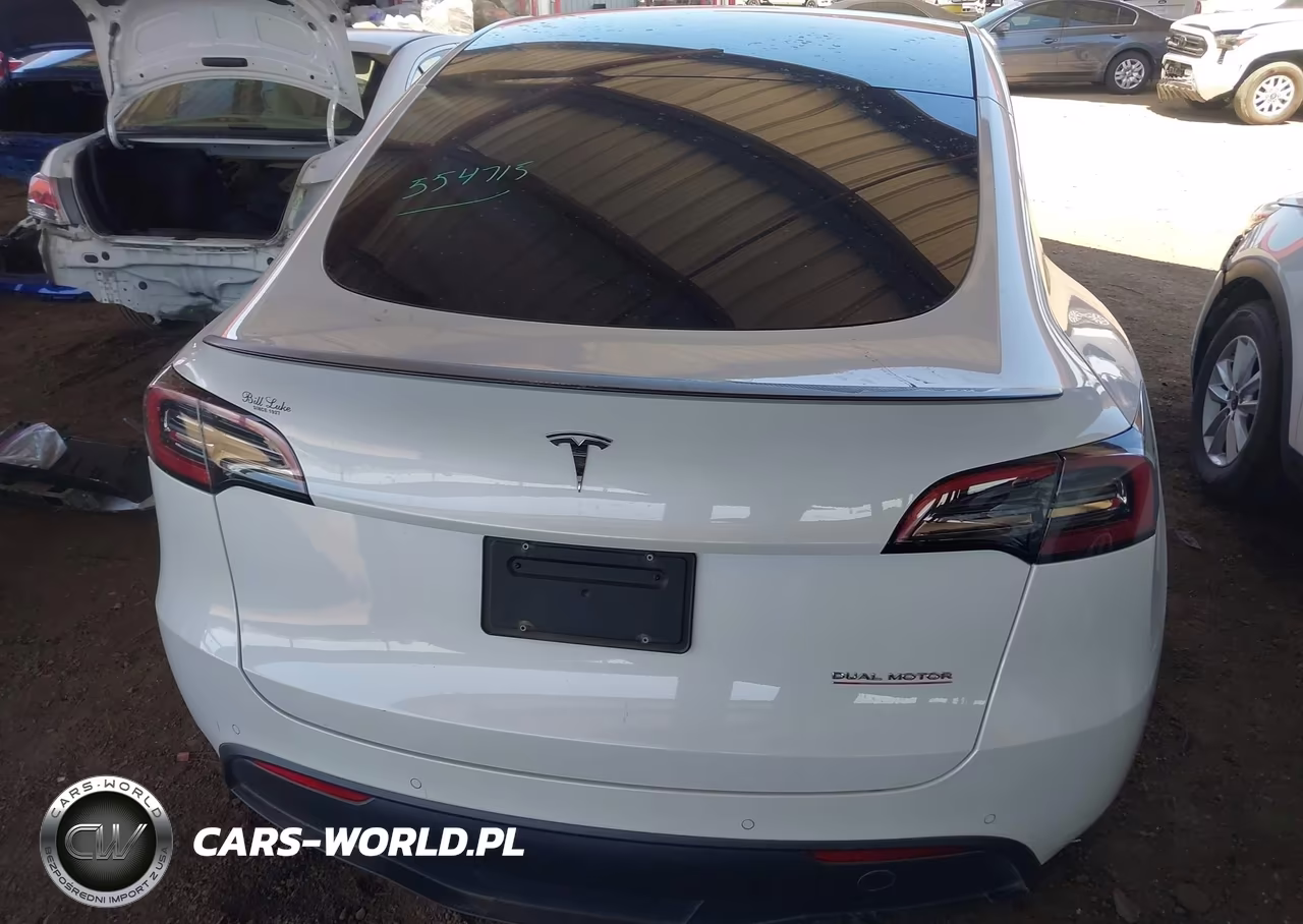 2022 Tesla Model Y Performance Dual Motor All-Wheel Drive VIN:7SAYGDEF5NF554715 - 16