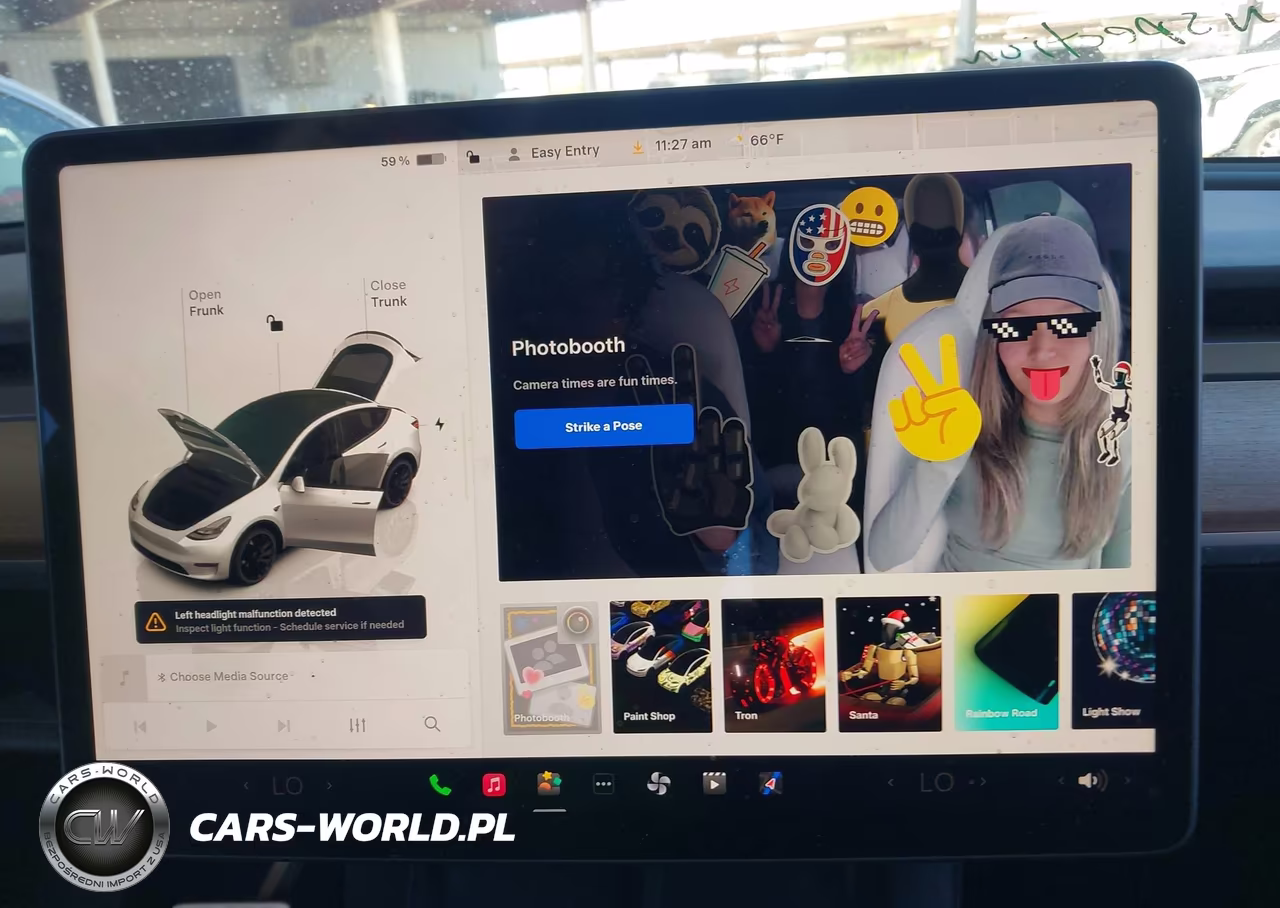 2022 Tesla Model Y Performance Dual Motor All-Wheel Drive VIN:7SAYGDEF5NF554715 - 18