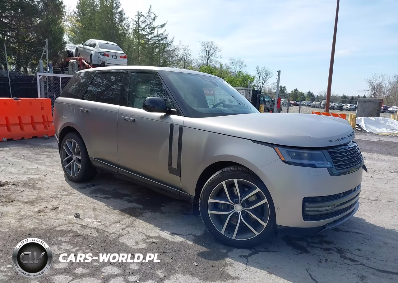 2025 Land Rover Range Rover P550E Se