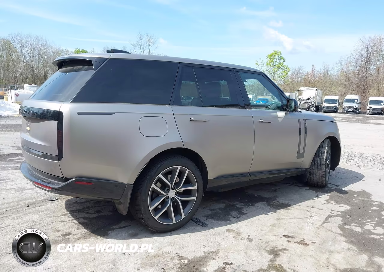 2025 Land Rover Range Rover P550E Se VIN:SALKP9F40SA300453 - 4