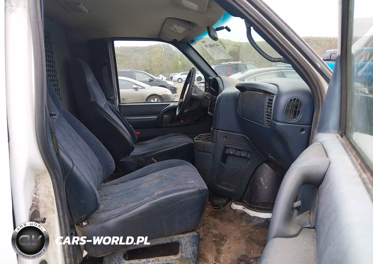 2003 Chevrolet Astro VIN:1GCDM19X03B123477 - 5