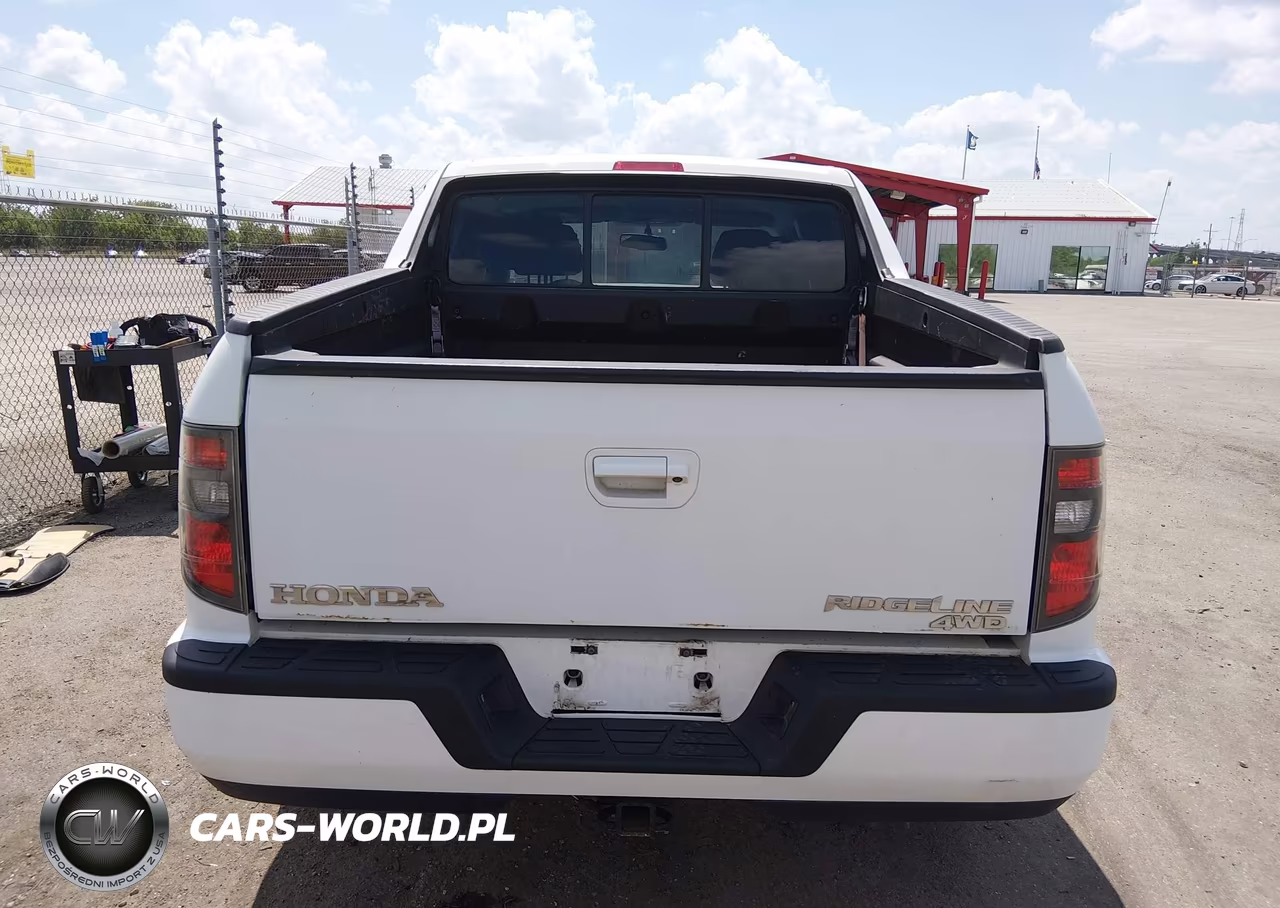 2014 Honda Ridgeline Sport VIN:5FPYK1F79EB002921 - 16