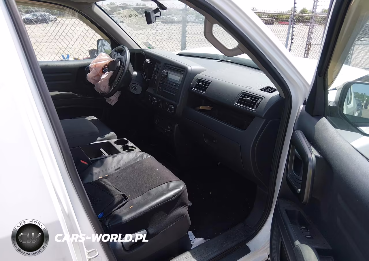 2014 Honda Ridgeline Sport VIN:5FPYK1F79EB002921 - 5