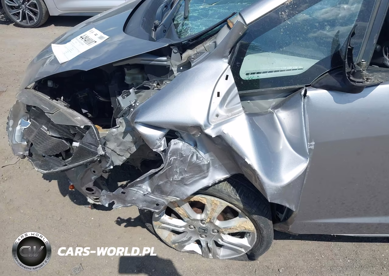 2010 Honda Fit Sport VIN:JHMGE8H48AS027439 - 6
