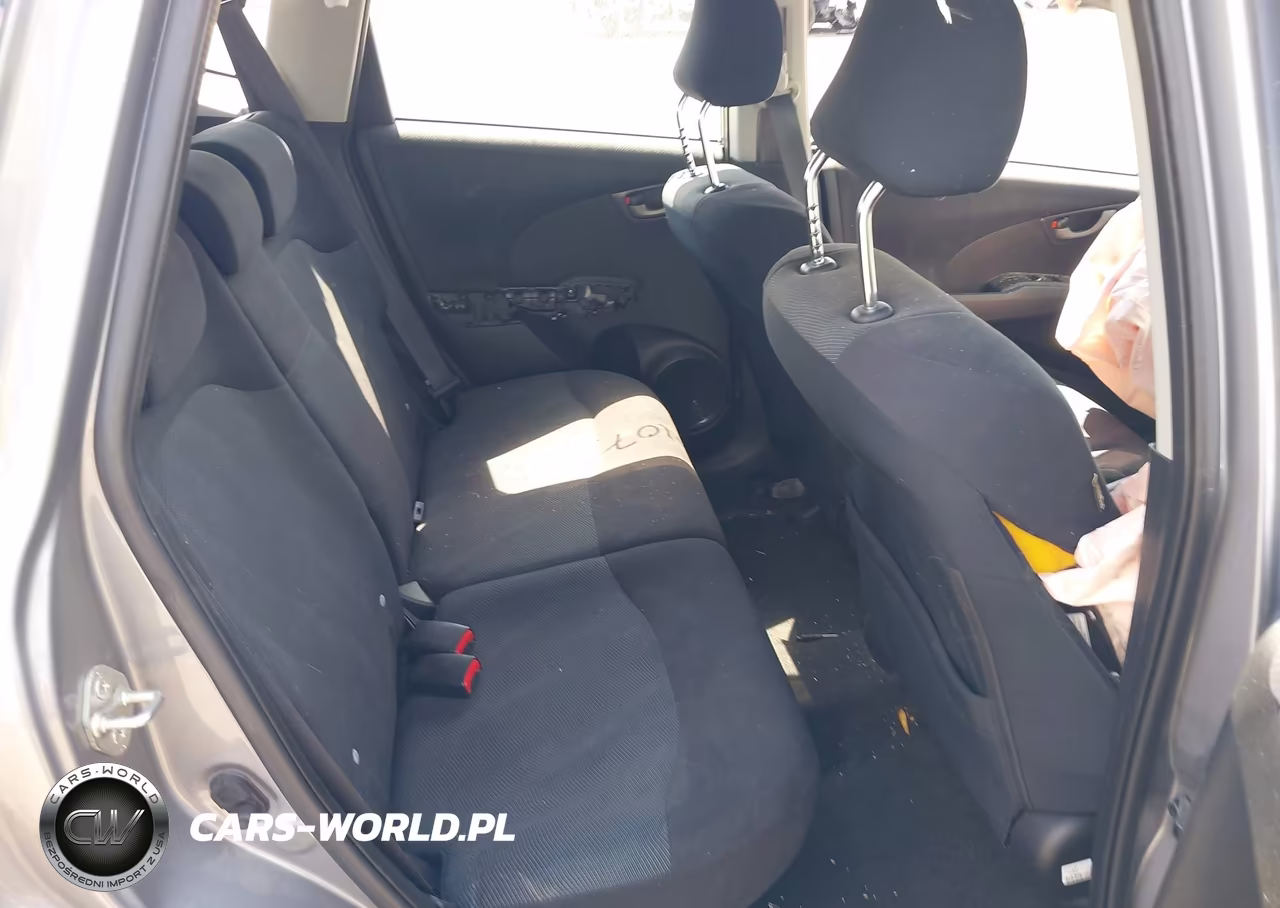 2010 Honda Fit Sport VIN:JHMGE8H48AS027439 - 8