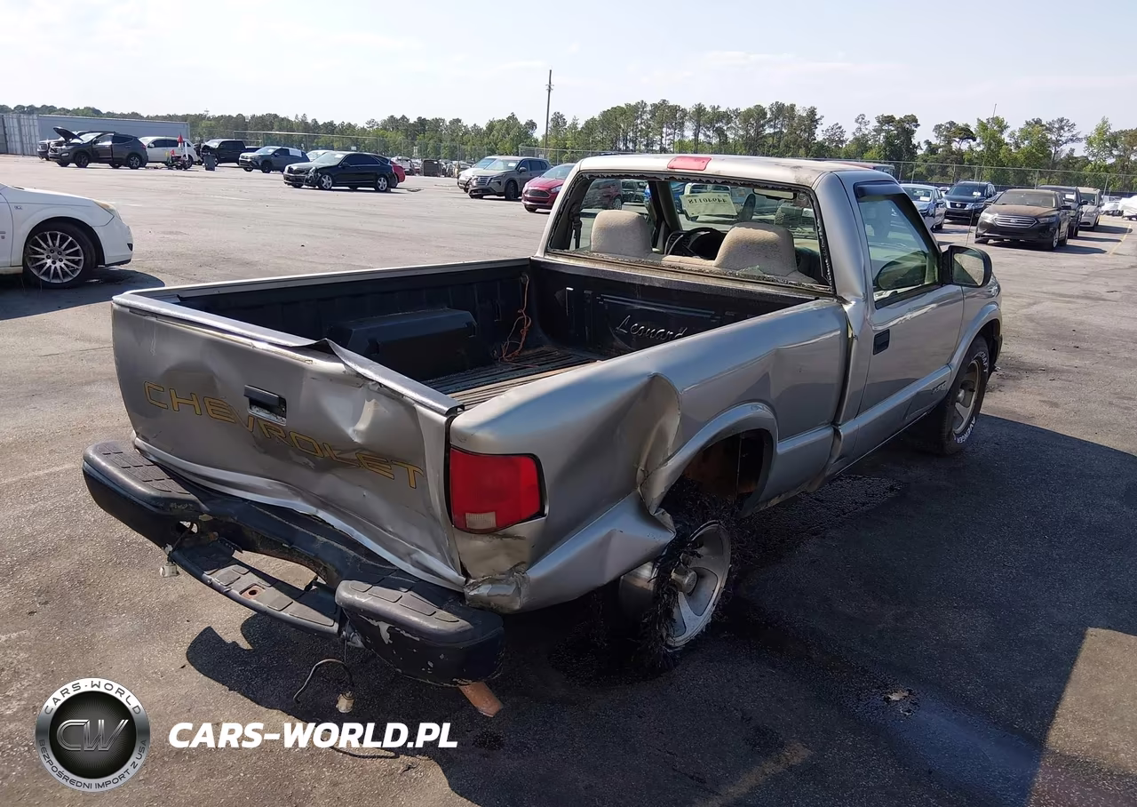 1998 Chevrolet S-10 Fleetside VIN:1GCCS14X6W8244265 - 4