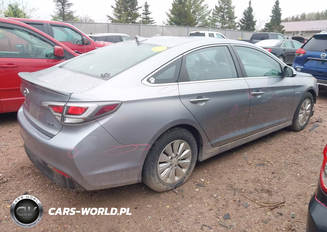 2016 Hyundai Sonata Hybrid Se VIN:KMHE24L13GA030136 - 4