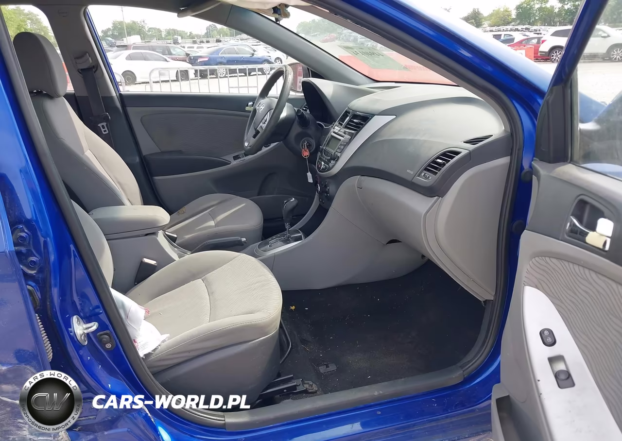 2012 Hyundai Accent Gls VIN:KMHCU4AE2CU045582 - 5