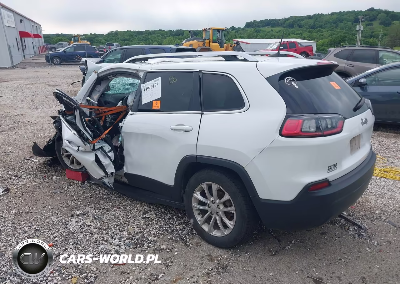 2019 Jeep Cherokee Latitude Fwd VIN:1C4PJLCB9KD420152 - 3