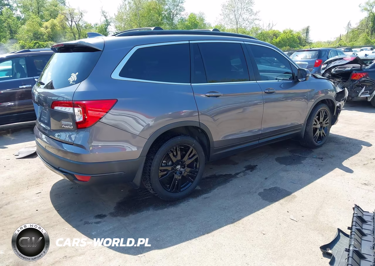 2021 Honda Pilot Awd Special Edition VIN:5FNYF6H25MB078615 - 4