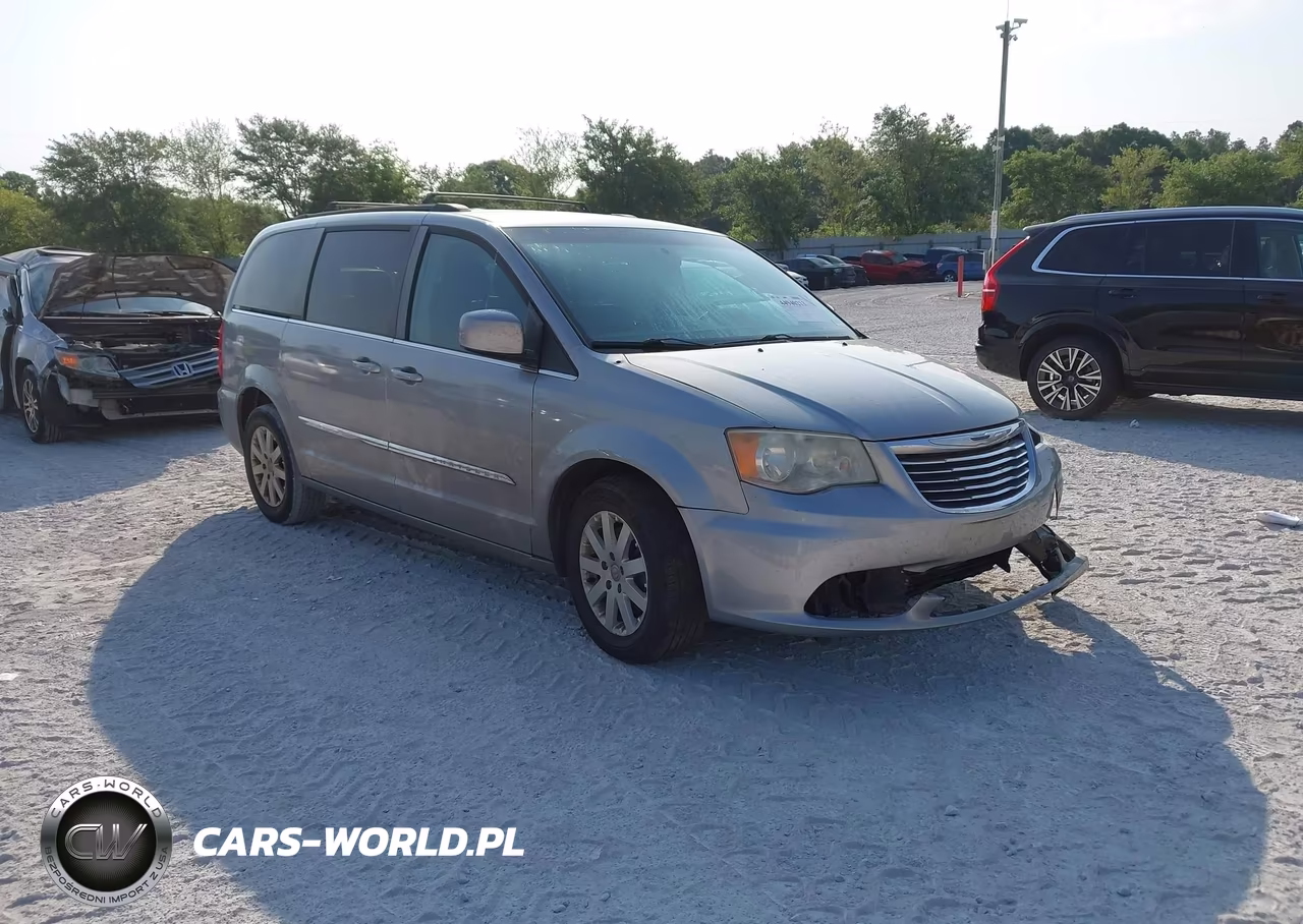 2016 Chrysler Town & Country Touring – zdjęcie 1 z 16