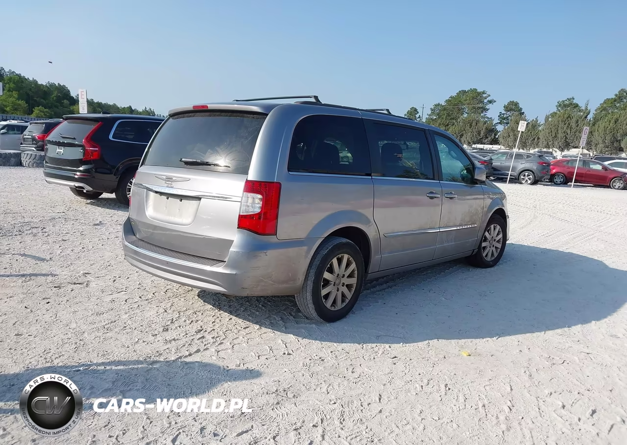2016 Chrysler Town & Country Touring VIN:2C4RC1BG3GR280625 - 4