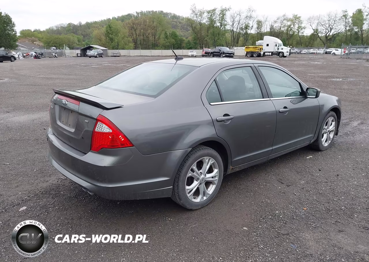 2012 Ford Fusion Se VIN:3FAHP0HA5CR129230 - 4