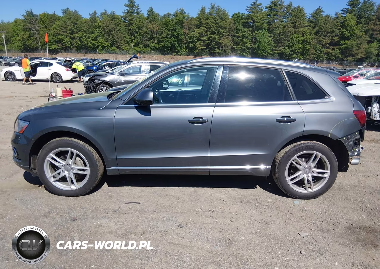 2016 Audi Q5 2.0T Premium VIN:WA1L2AFP0GA070596 - 14