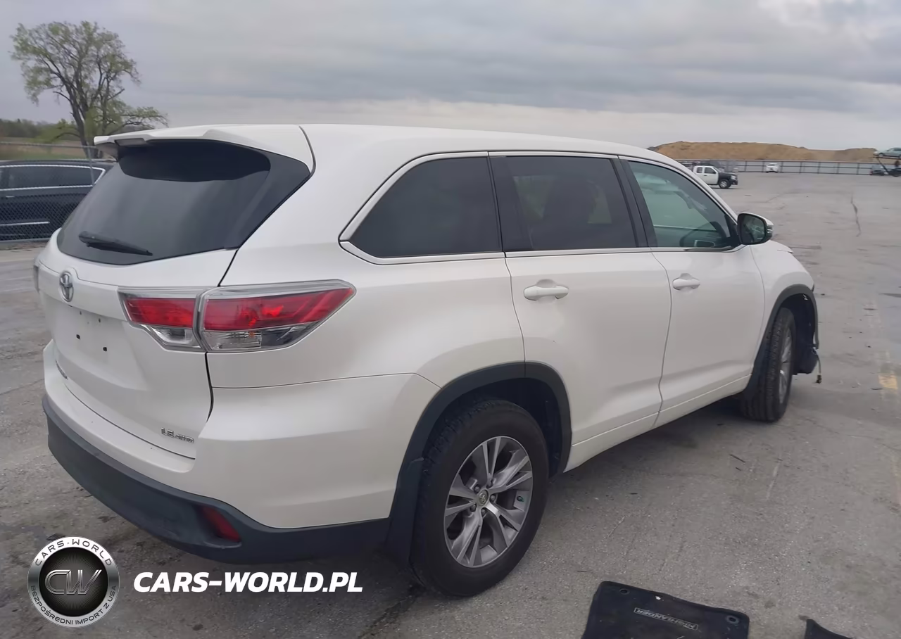 2014 Toyota Highlander Le V6 VIN:5TDBKRFH8ES010204 - 4