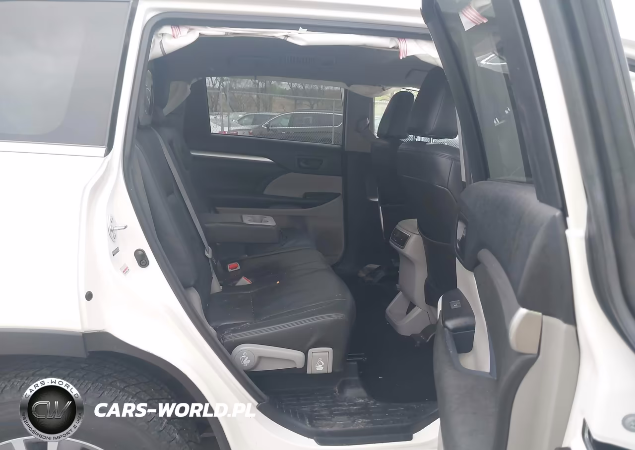 2014 Toyota Highlander Le V6 VIN:5TDBKRFH8ES010204 - 8