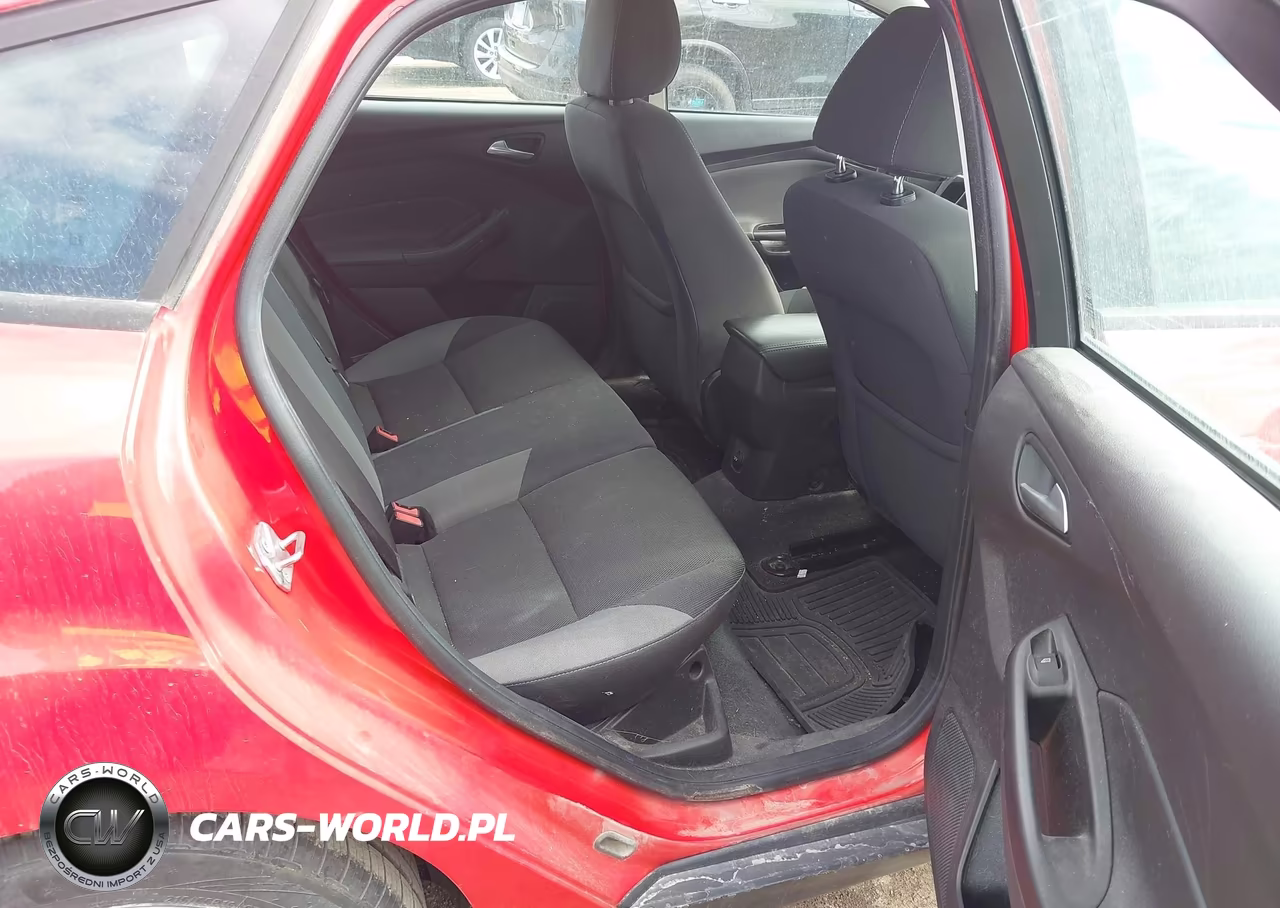 2014 Ford Focus Se VIN:1FADP3K28EL404463 - 8