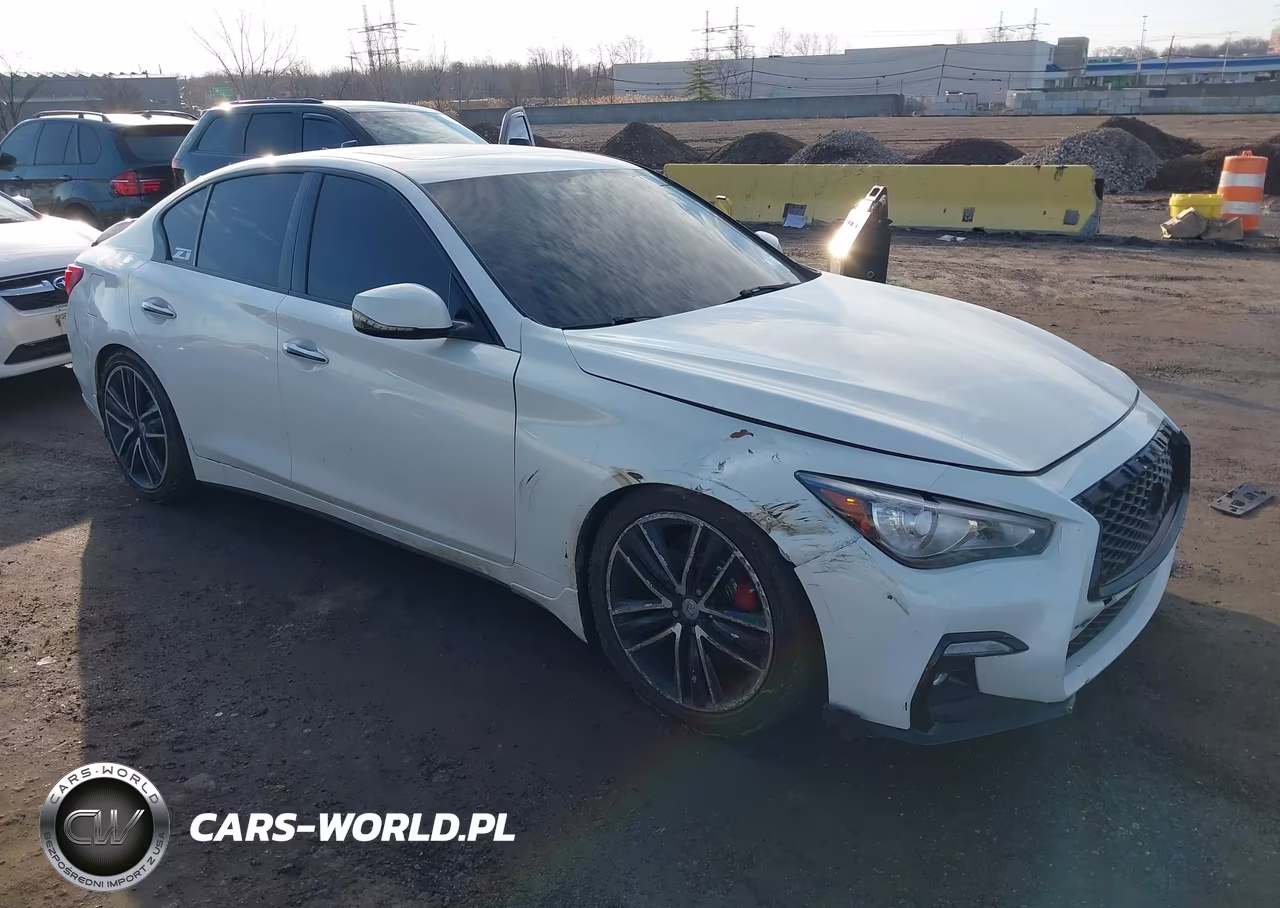 2015 Infiniti Q50 Premium