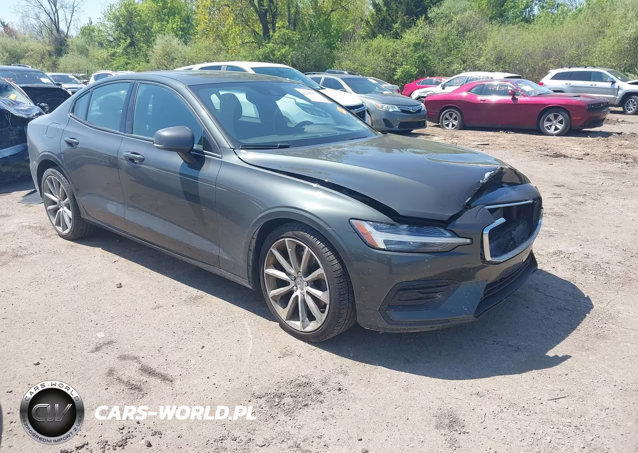 2019 Volvo S60 T6 Momentum