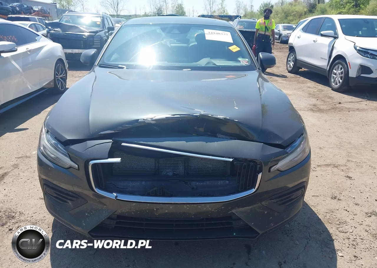 2019 Volvo S60 T6 Momentum VIN:7JRA22TK3KG014915 - 12