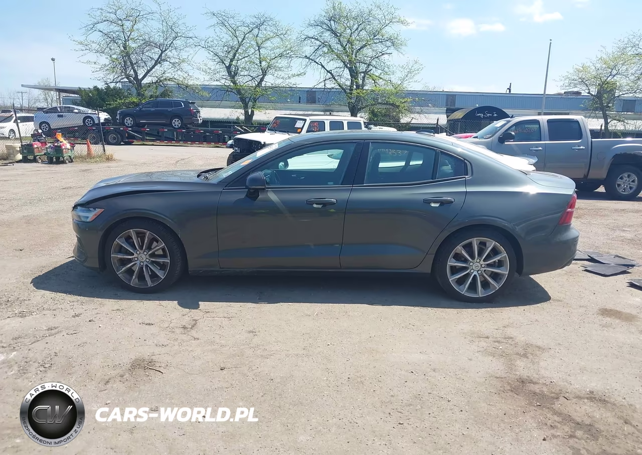 2019 Volvo S60 T6 Momentum VIN:7JRA22TK3KG014915 - 14