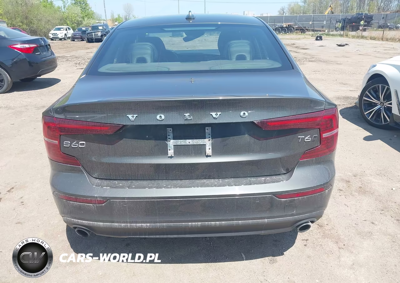 2019 Volvo S60 T6 Momentum VIN:7JRA22TK3KG014915 - 16