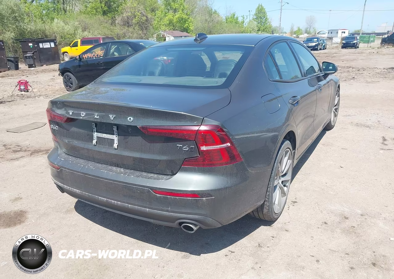 2019 Volvo S60 T6 Momentum VIN:7JRA22TK3KG014915 - 4