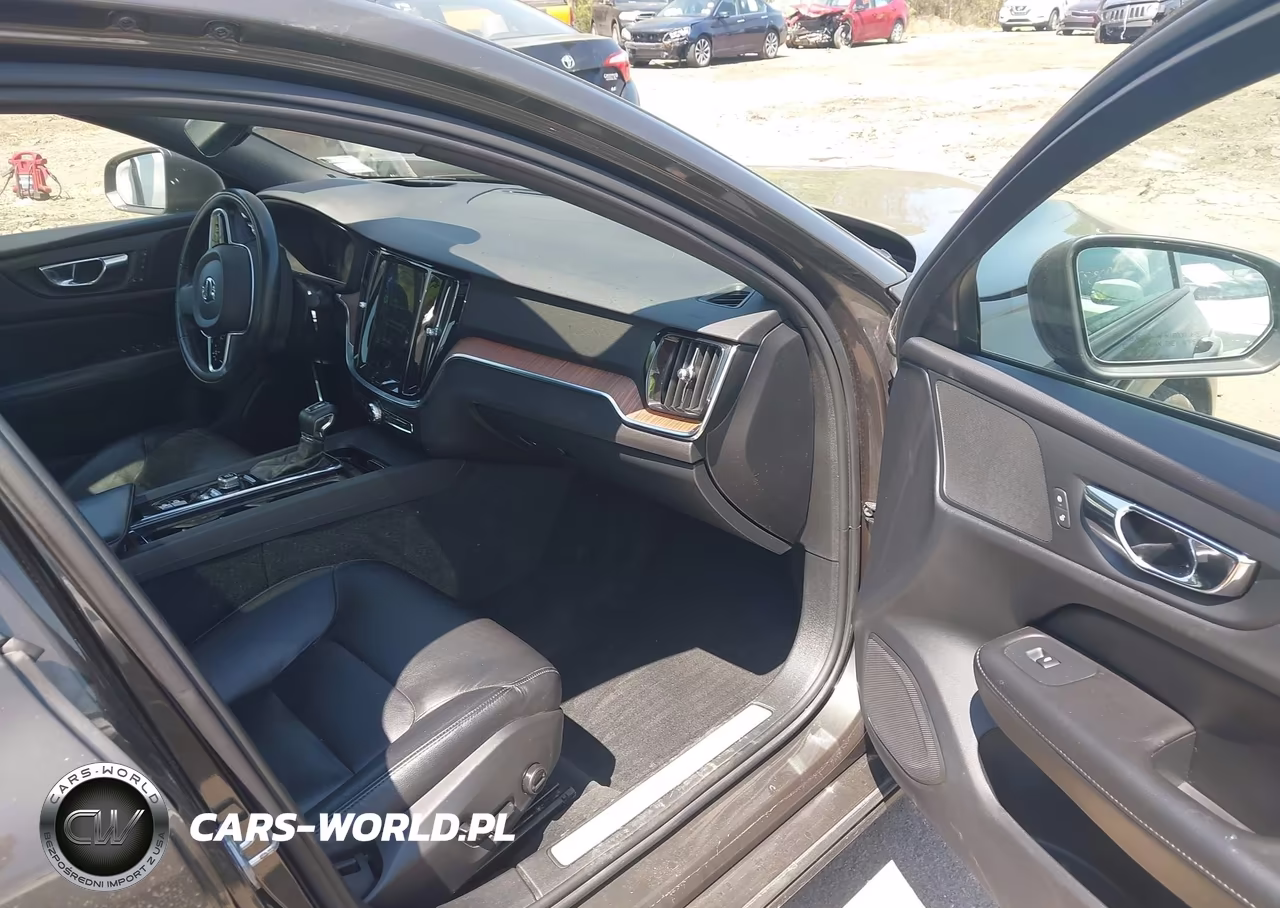 2019 Volvo S60 T6 Momentum VIN:7JRA22TK3KG014915 - 5