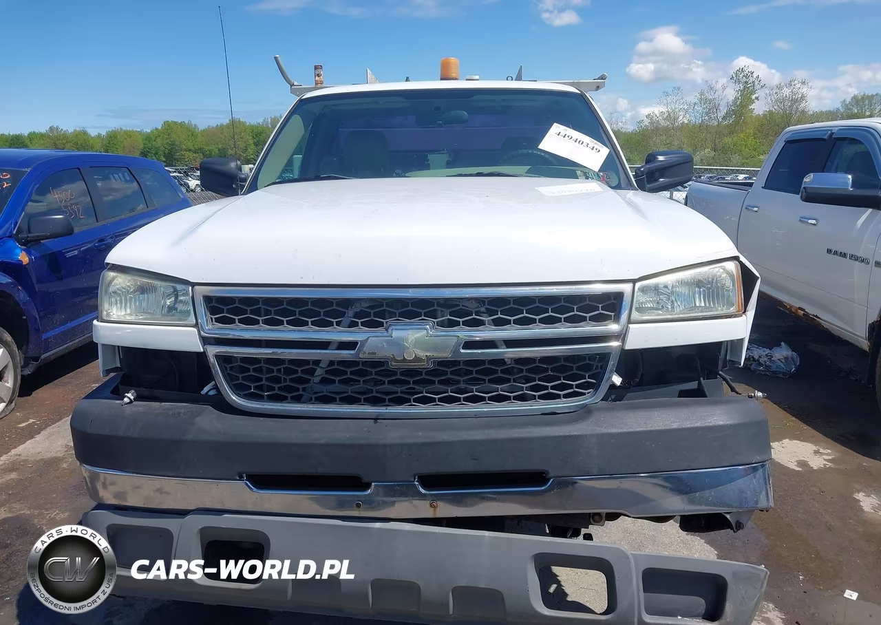 2005 Chevrolet Silverado 2500Hd Work Truck VIN:1GBHC24U05E162955 - 12