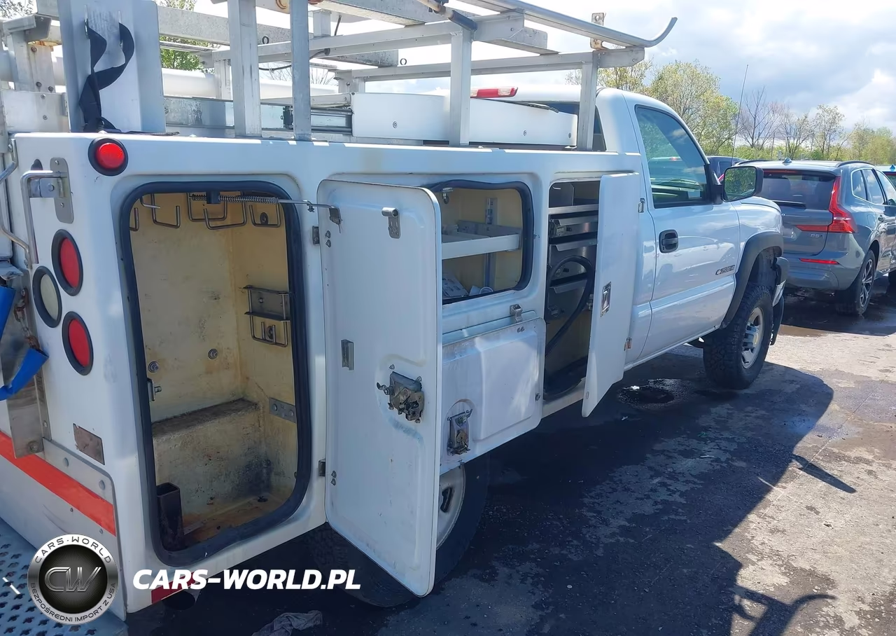 2005 Chevrolet Silverado 2500Hd Work Truck VIN:1GBHC24U05E162955 - 8
