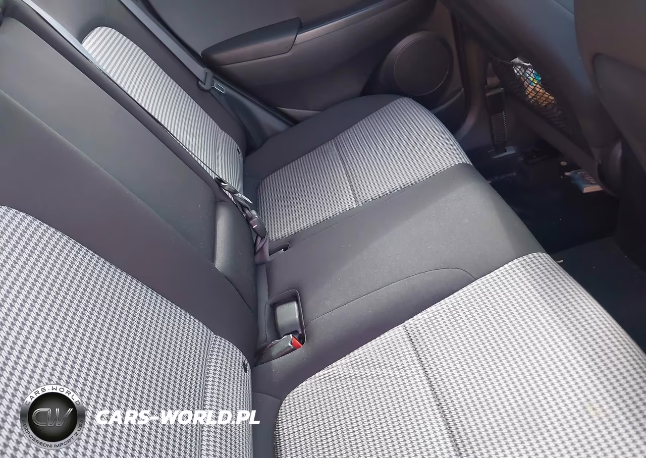 2019 Hyundai Kona Se VIN:KM8K12AA5KU260457 - 8