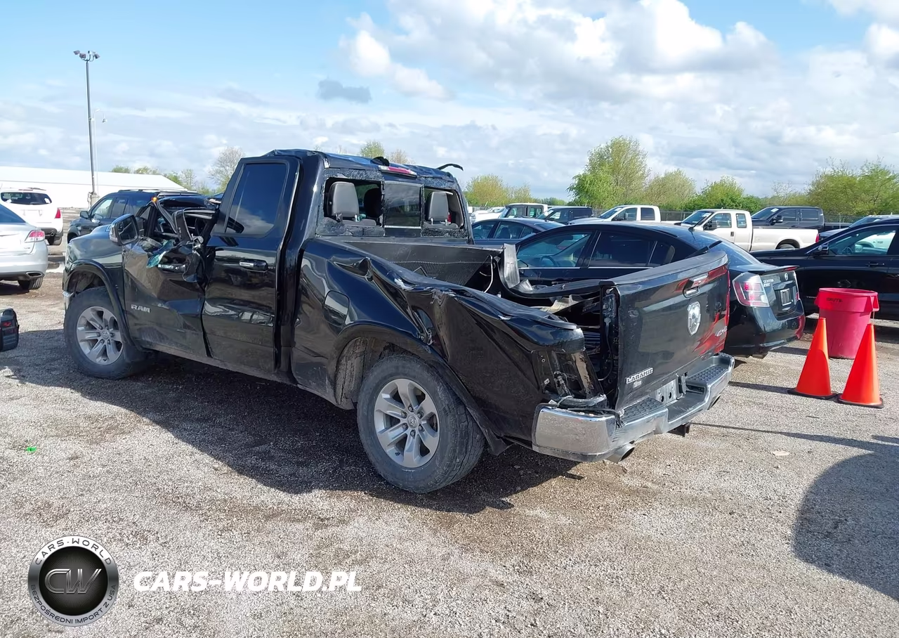 2019 Ram 1500 Laramie 4X4 6'4 Box VIN:1C6SRFDT7KN751776 - 3