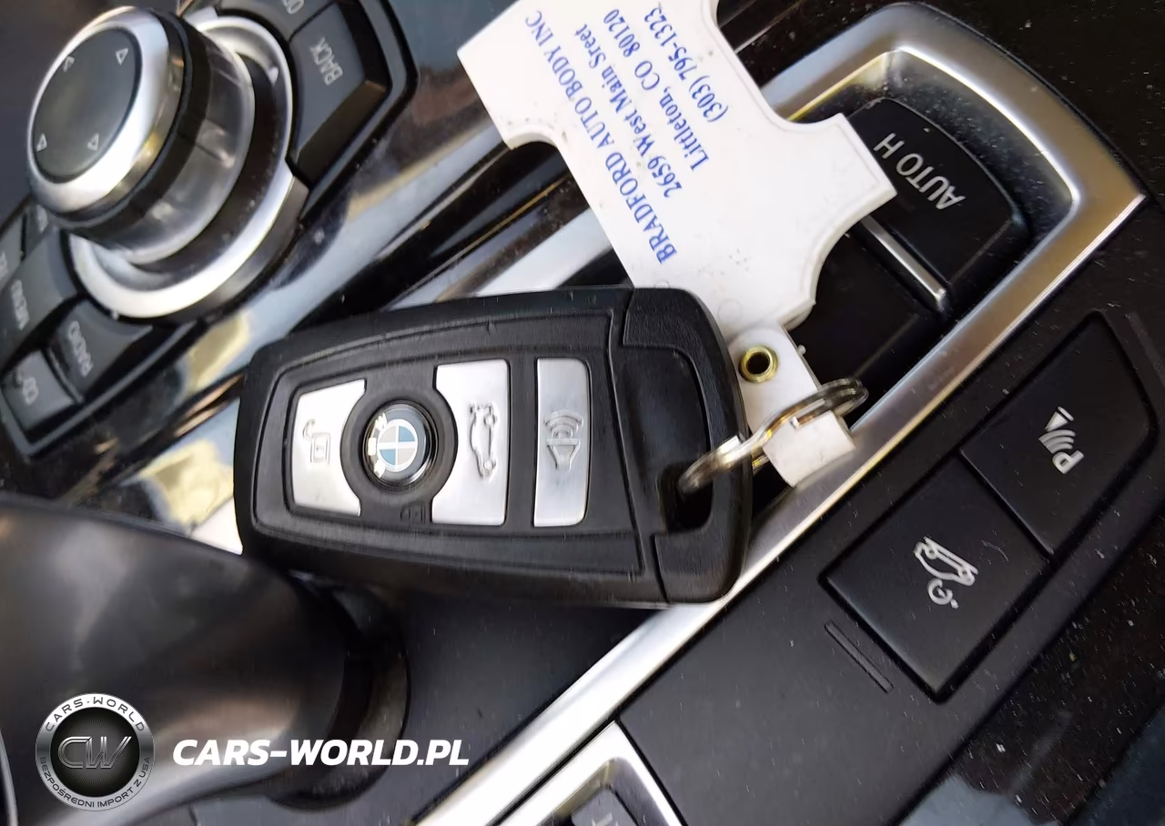 2012 BMW 535I xDrive VIN:WBAFU7C58CDU61066 - 11