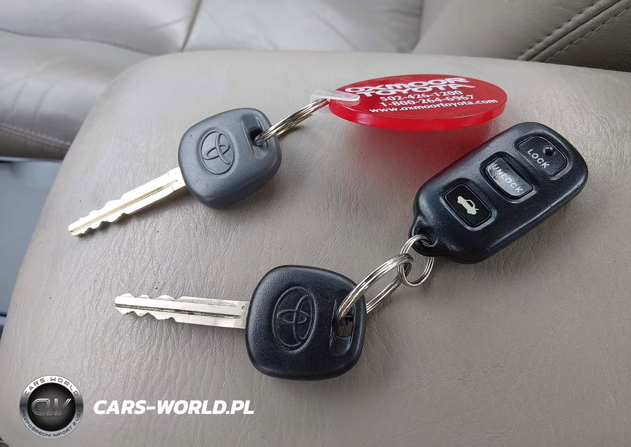 2003 Toyota Camry Le V6 VIN:4T1BF32K83U056154 - 11