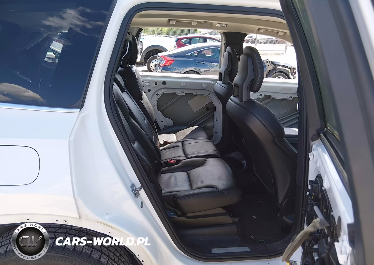 2018 Volvo Xc90 T6 Momentum VIN:YV4A22PK2J1207323 - 8