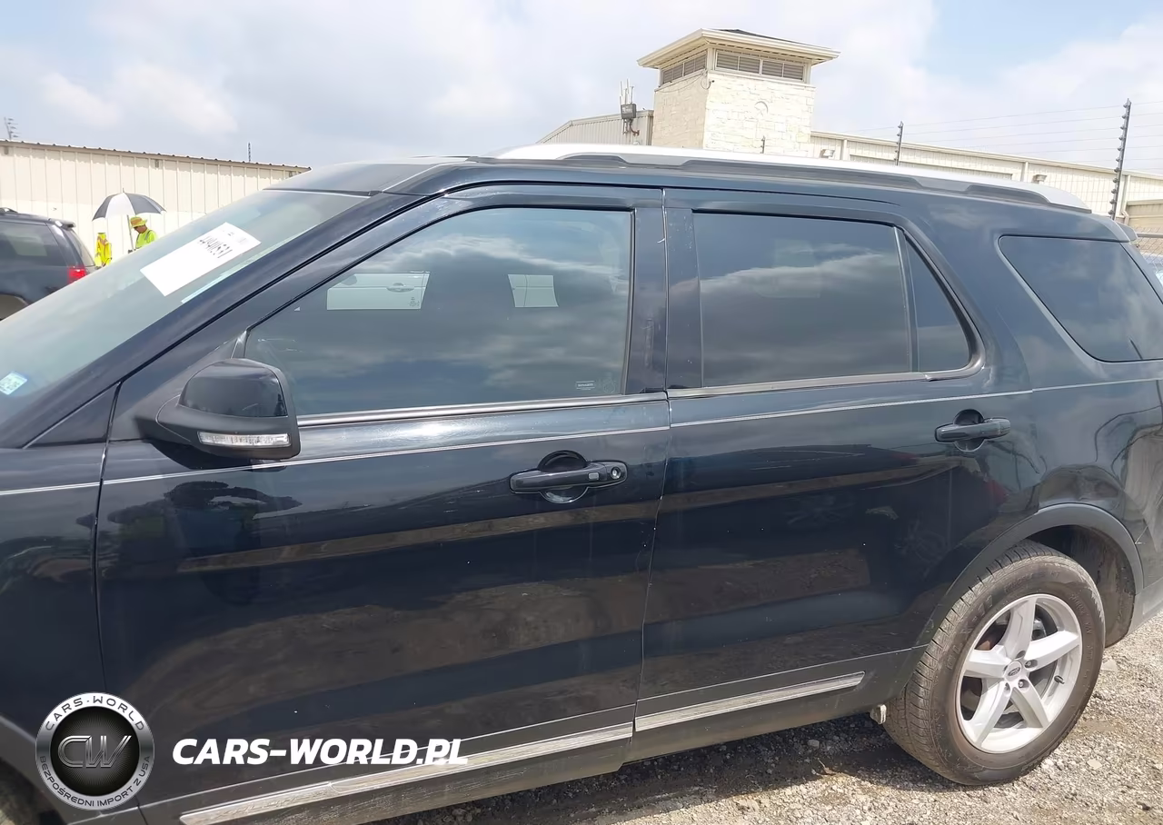 2018 Ford Explorer Xlt VIN:1FM5K7D89JGB78132 - 14