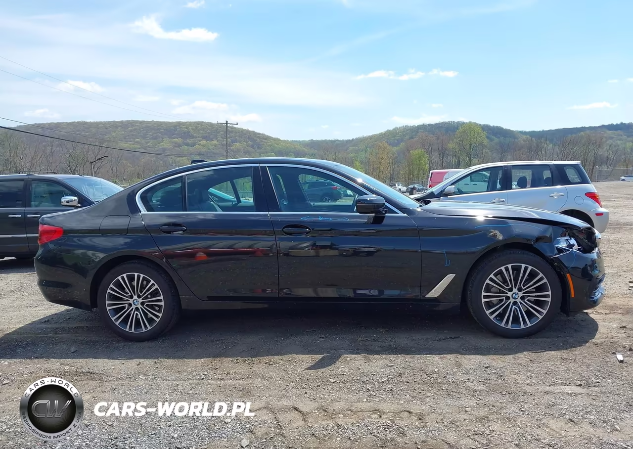 2020 BMW 530I xDrive VIN:WBAJR7C03LWW71059 - 13
