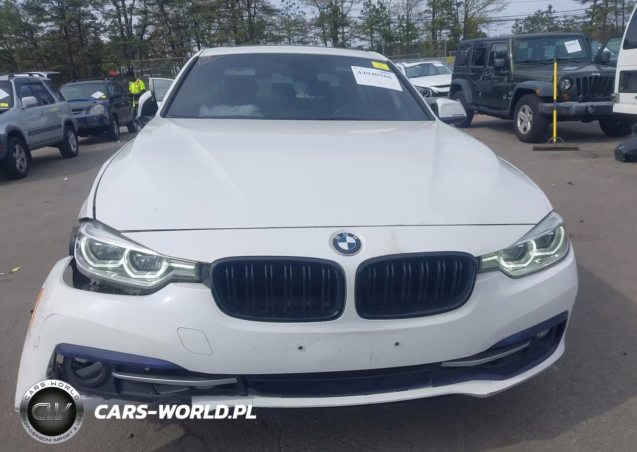 2018 BMW 330I xDrive VIN:WBA8D9G56JNU68636 - 12