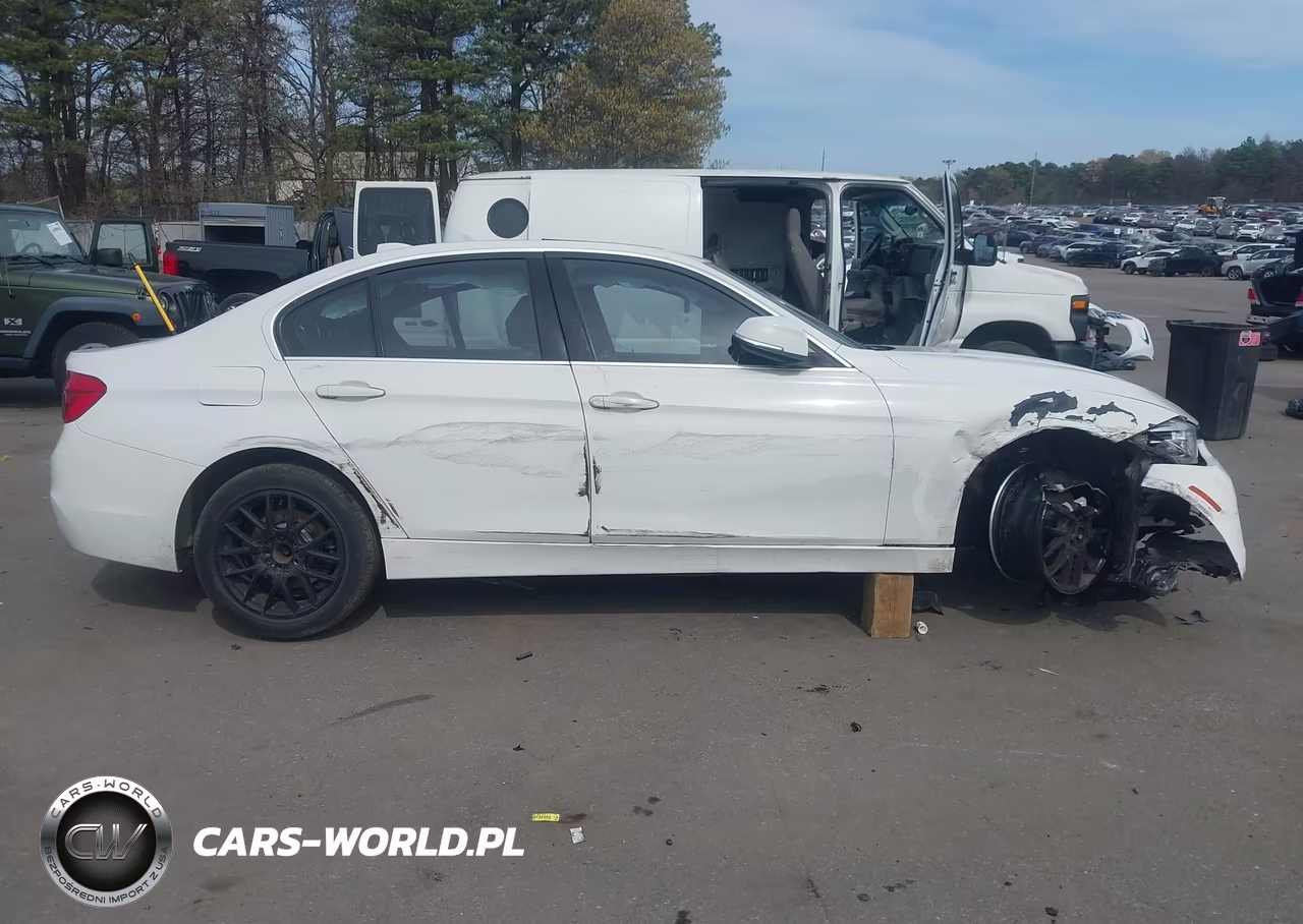 2018 BMW 330I xDrive VIN:WBA8D9G56JNU68636 - 13