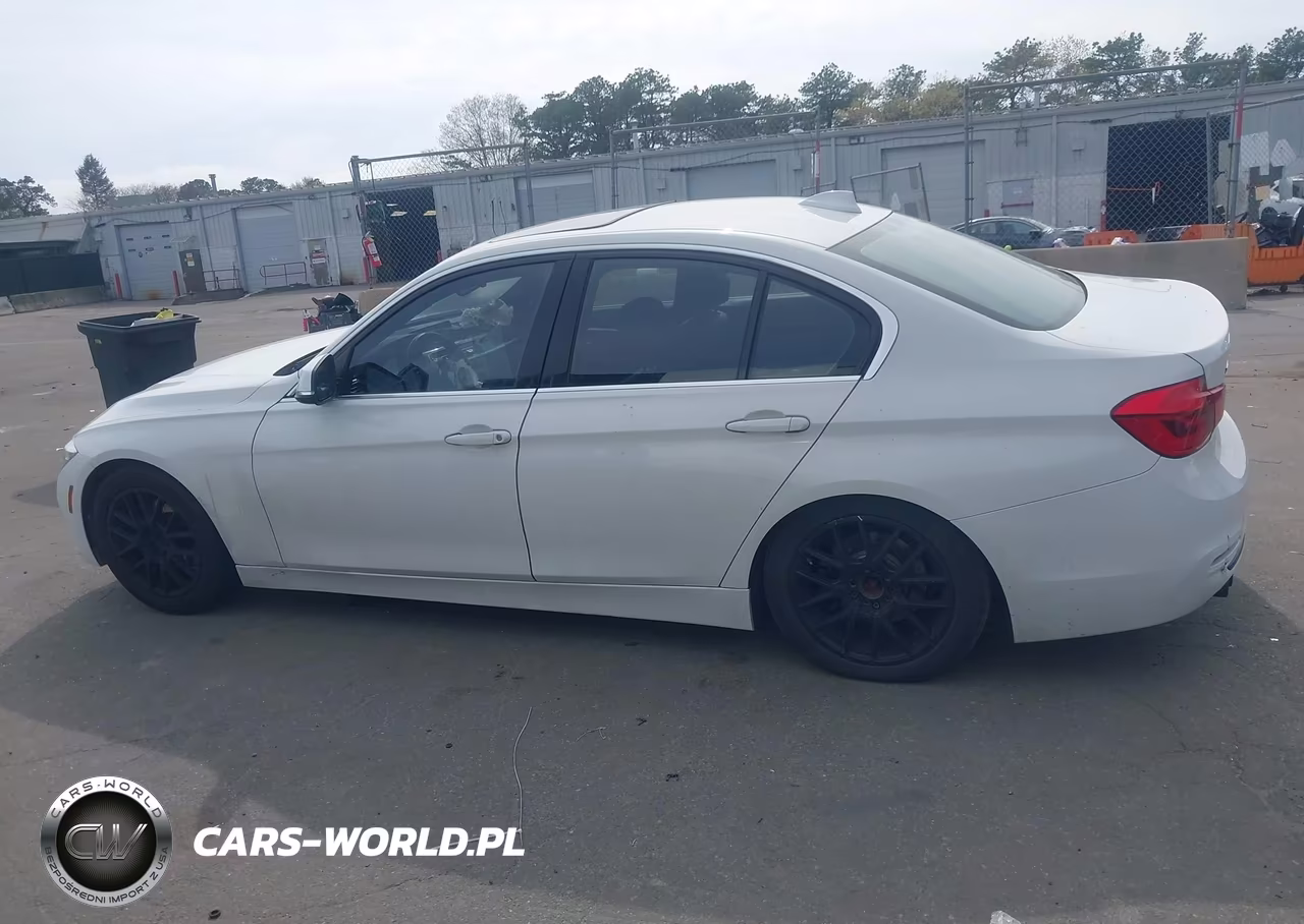 2018 BMW 330I xDrive VIN:WBA8D9G56JNU68636 - 14