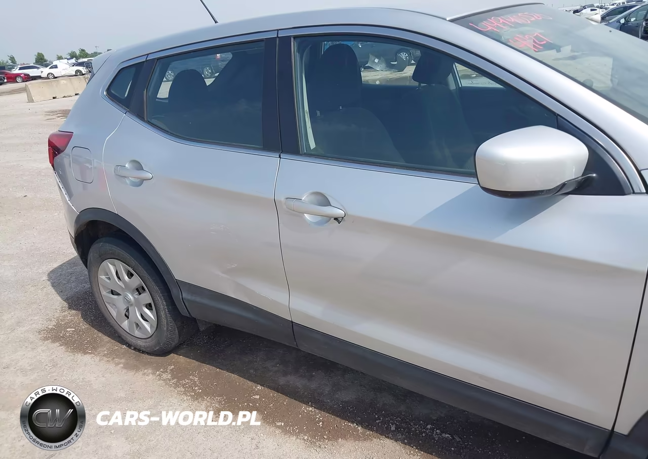 2019 Nissan Rogue Sport S VIN:JN1BJ1CR2KW349041 - 6
