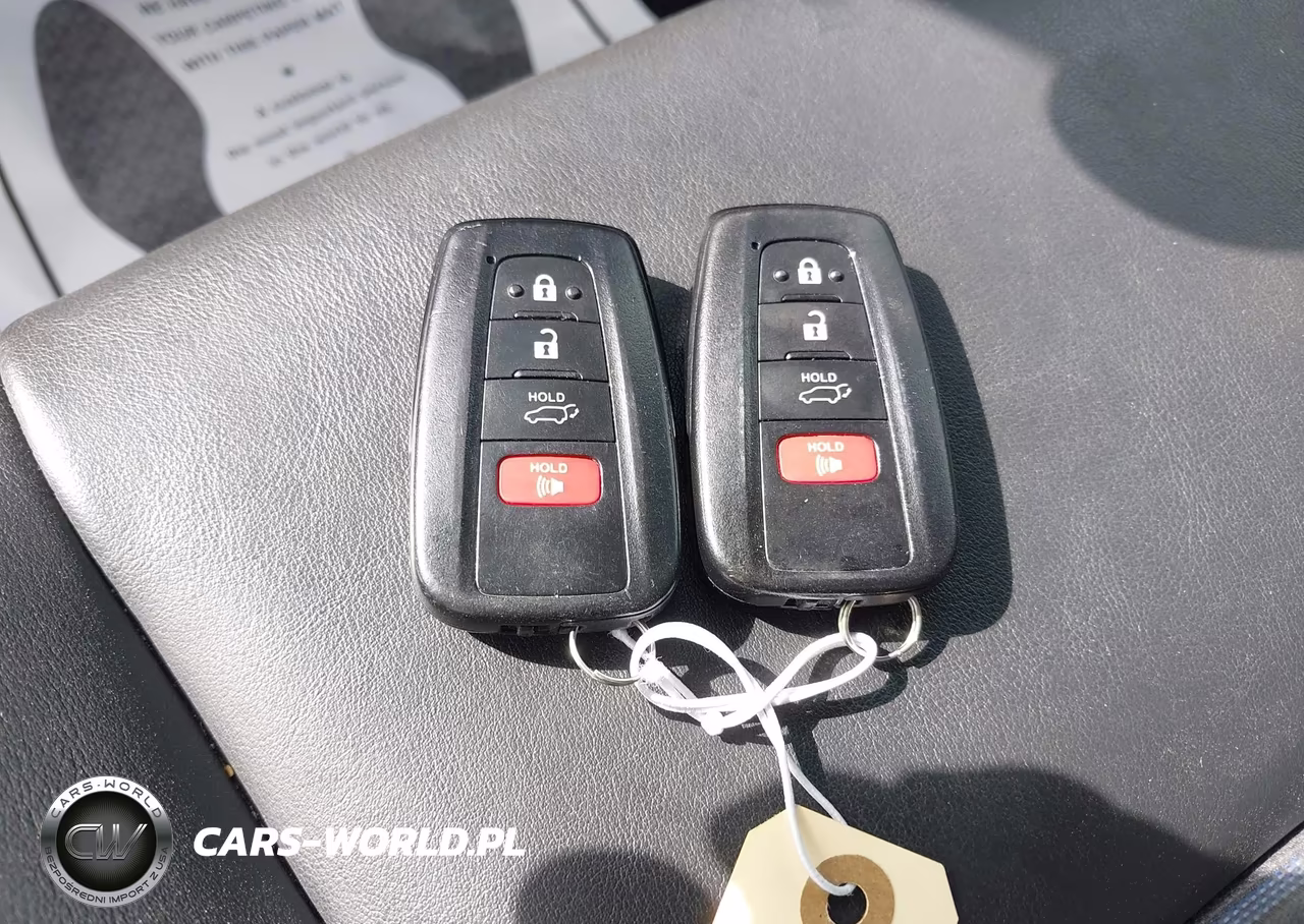 2020 Toyota Rav4 Hybrid Xse VIN:2T3EWRFV4LW067406 - 11