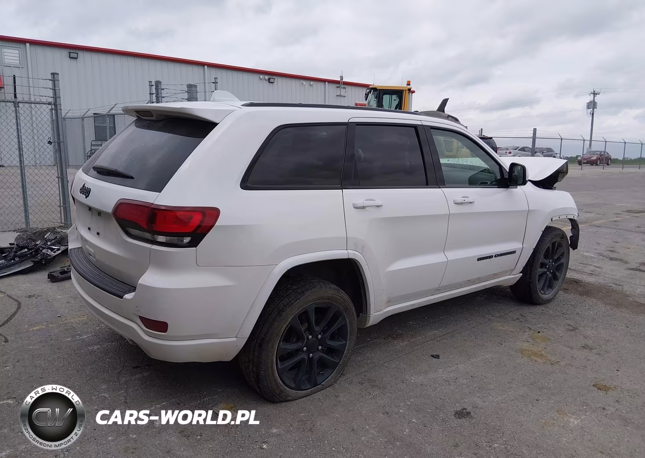 2021 Jeep Grand Cherokee Laredo X 4X4 VIN:1C4RJFAG8MC857304 - 4